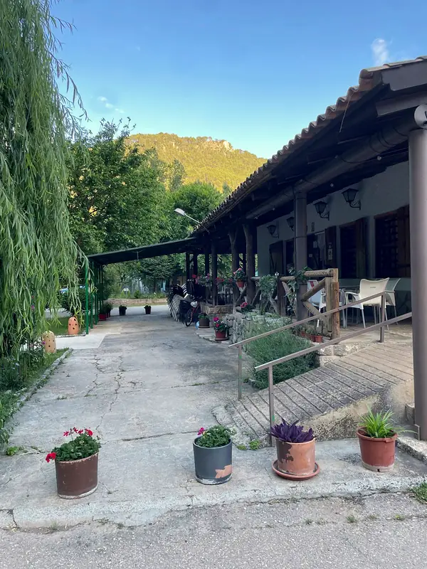 Café and restaurant